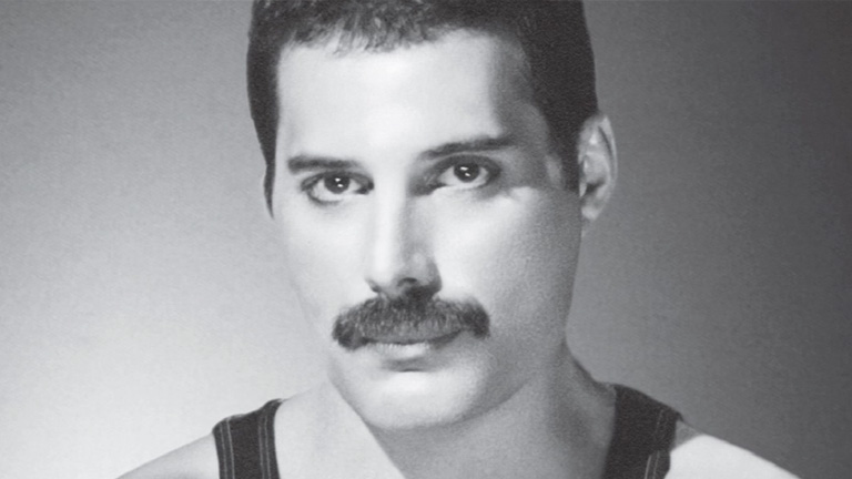 data-uscita-film-freddie-mercury2.jpg